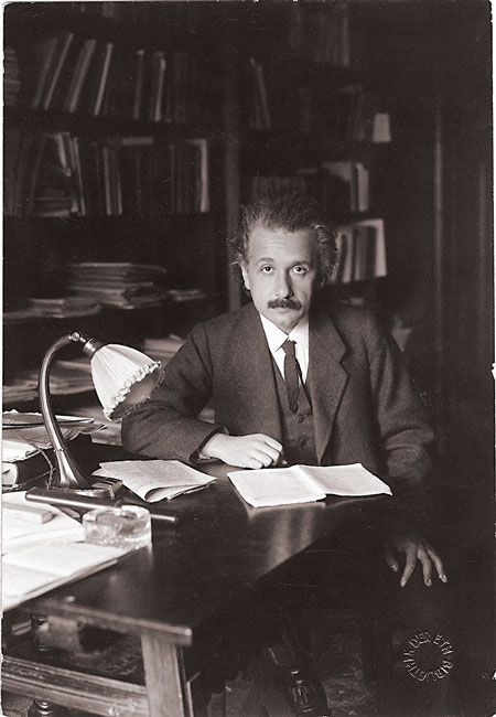 Einstein despacho